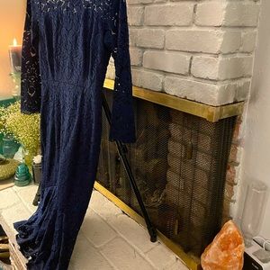 Lace, floral vintage dress. Long sleeve round neck